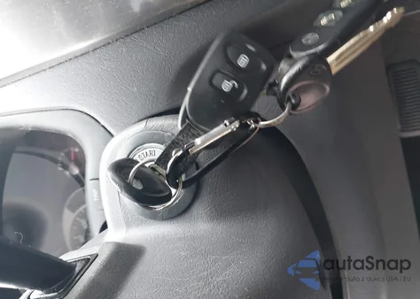 2005 Hyundai Tucson Gls/Lx z USA, uszkodzony, nr VIN KM8JN72D25U082307